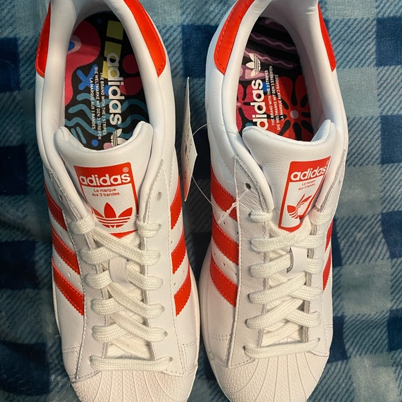 Women’s Adidas Superstar shoes - Picture 5 of 5